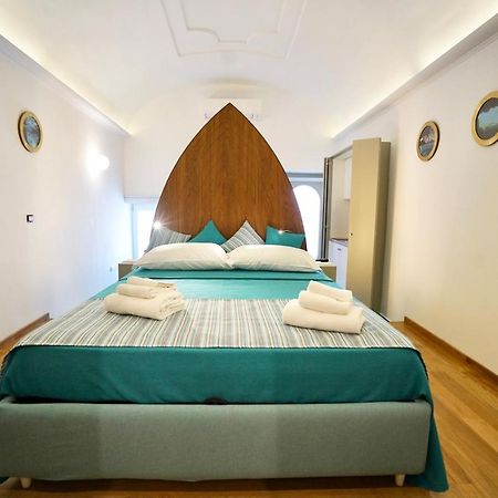 Grotta Verde Luxury Suite By Caprirooms Екстериор снимка