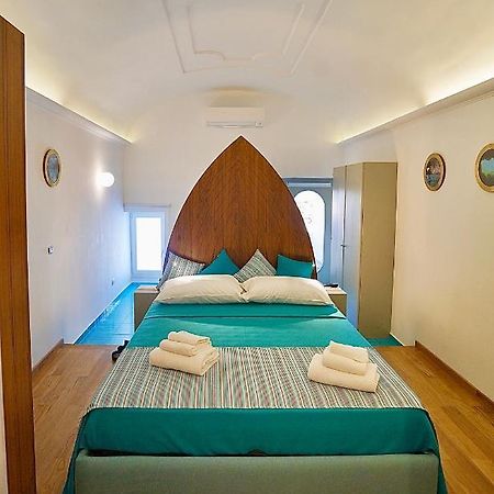 Grotta Verde Luxury Suite By Caprirooms Екстериор снимка