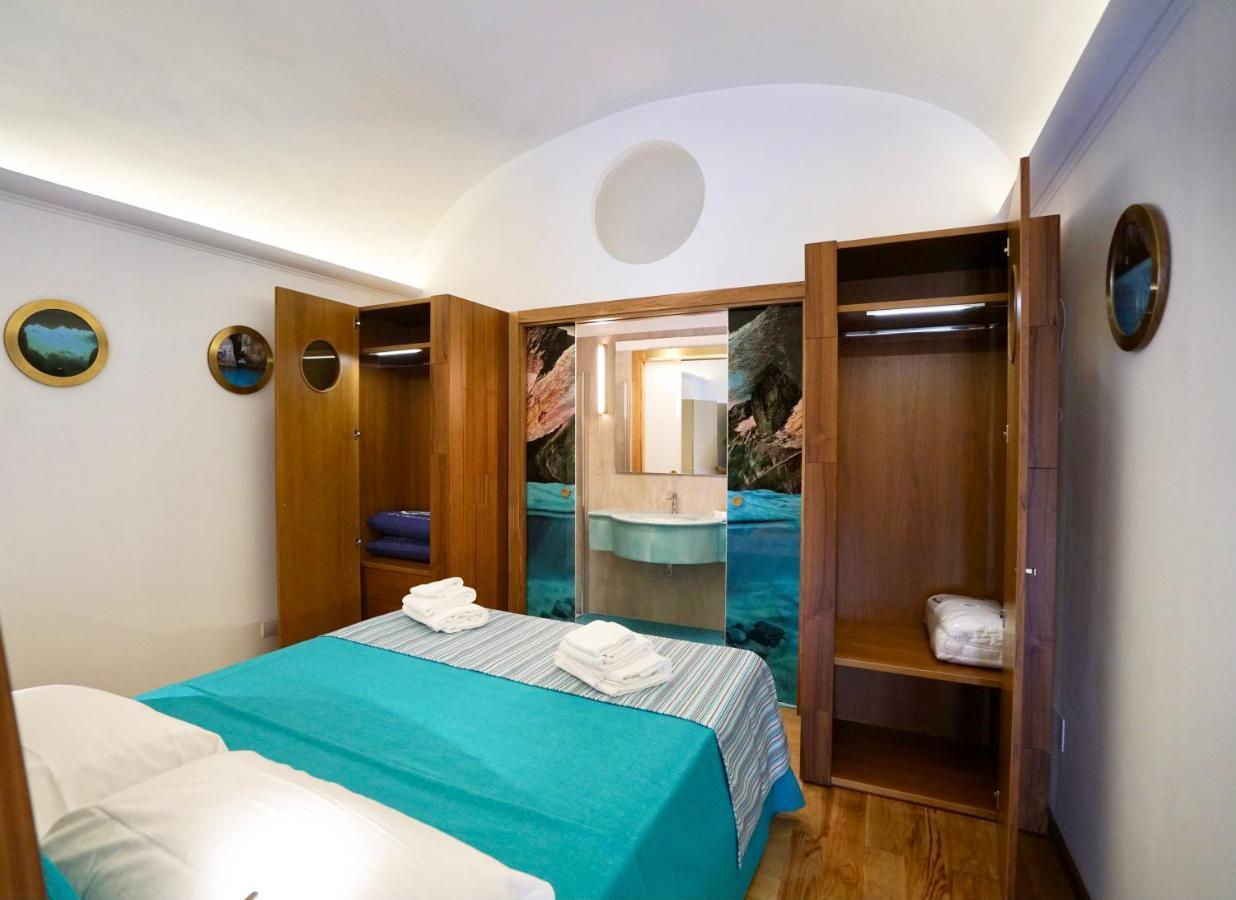 Grotta Verde Luxury Suite By Caprirooms Екстериор снимка